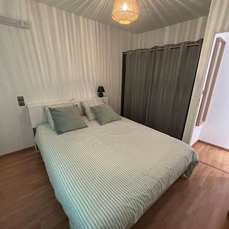Appartement En Petite Camargue Saint-Laurent-dʼAigouze Exteriör bild