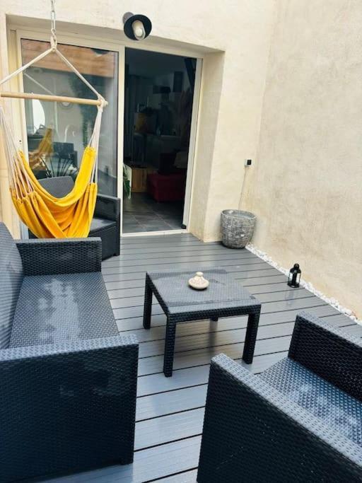Appartement En Petite Camargue Saint-Laurent-dʼAigouze Exteriör bild