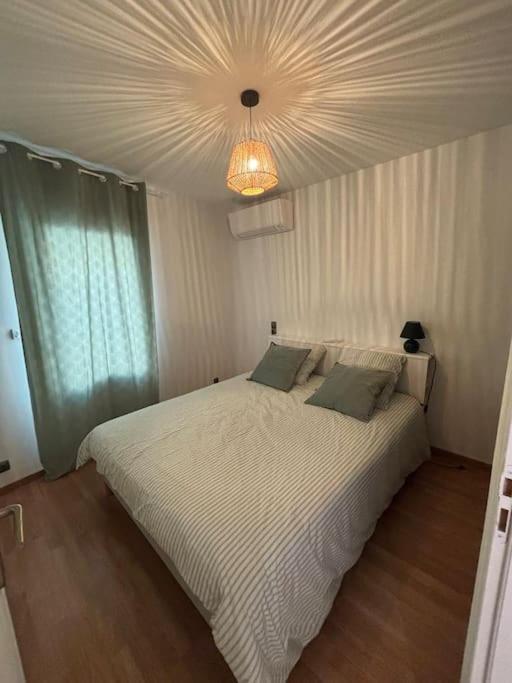 Appartement En Petite Camargue Saint-Laurent-dʼAigouze Exteriör bild